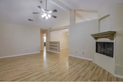 211 Faircrest Drive, Arlington, TX 76018 - Photo 7