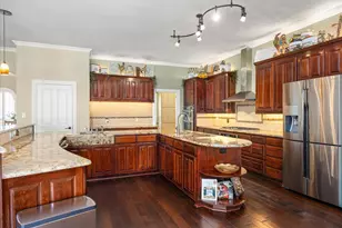 6410 Westover Dr, Granbury, TX 76049 - Photo 9