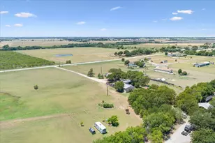 9542 Heritage Pkwy, West, TX 76691 - Photo 21