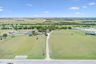 9542 Heritage Pkwy, West, TX 76691 - Photo 3