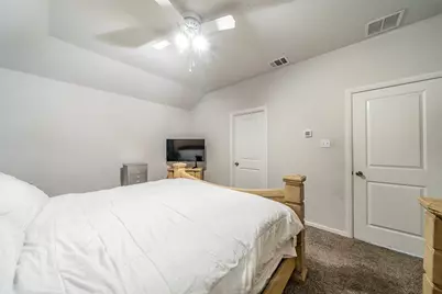 8028 Muddy Creek Drive, Fort Worth, TX 76131 - Photo 11
