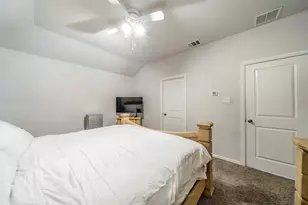 8028 Muddy Creek Dr, Fort Worth, TX 76131 - Photo 11