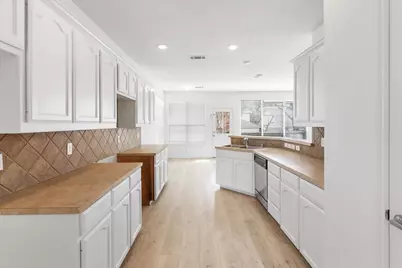 8604 Secret Forest Drive, Dallas, TX 75249 - Photo 7