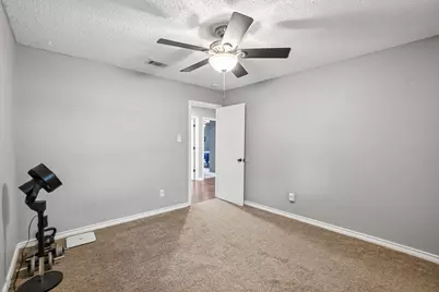 8612 Edgebrook Terrace, Benbrook, TX 76116 - Photo 17