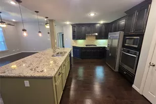 2717 Cliffwood Dr, Grapevine, TX 76051 - Photo 11