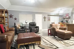 634 Maplewood Dr, Stephenville, TX 76401 - Photo 9