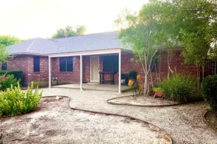 634 Maplewood Dr, Stephenville, TX 76401 - Photo 23