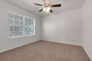 1068 Westbrook Ct, Grand Prairie, TX 75052 - Photo 25