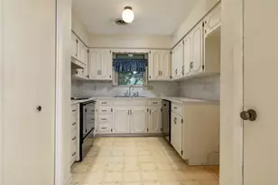 2002 Redbud Rd, Gainesville, TX 76240 - Photo 19