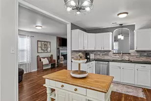 7719 Prairie Creek Ln, Tolar, TX 76476 - Photo 11