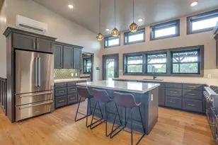 8512 Hill Top Dr, Cleburne, TX 76033 - Photo 15