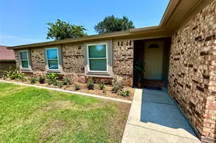 6933 Wicks Trail, Fort Worth, TX 76133 - Photo 3