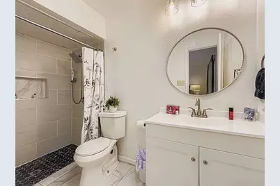 2001 Newbury Drive, Arlington, TX 76014 - Photo 9