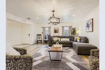 2001 Newbury Drive, Arlington, TX 76014 - Photo 3