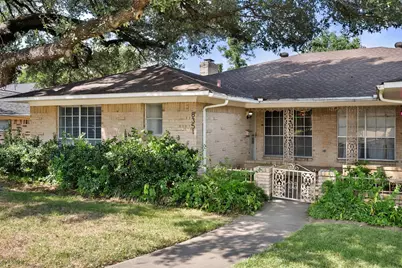 8351 Lullwater Drive, Dallas, TX 75218 - Photo 3