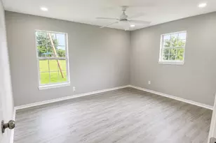 1217 S 9th St, Corsicana, TX 75110 - Photo 3