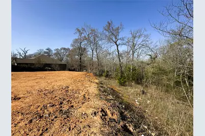 110 Elmwood Ct, Palestine, TX 75801 - Photo 9