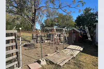 492 Lcr 431, Mexia, TX 76667 - Photo 15