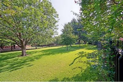 3785 Park Place, Addison, TX 75001 - Photo 19