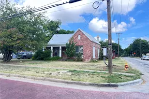 360 Grafton St, Dublin, TX 76463 - Photo 1