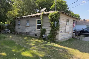 307 N Masters Dr, Dallas, TX 75217 - Photo 1