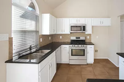 2508 Lakeshore Drive, Flower Mound, TX 75028 - Photo 13