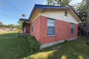 303 N Masters Dr, Dallas, TX 75217 - Photo 3