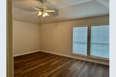 215 Springpark Drive, Arlington, TX 76014 - Photo 9