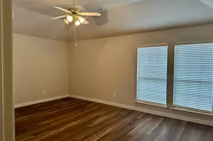 215 Springpark Dr, Arlington, TX 76014 - Photo 9
