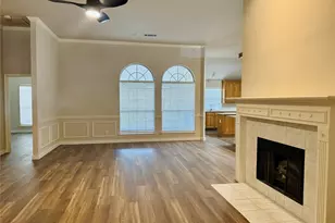 215 Springpark Dr, Arlington, TX 76014 - Photo 3