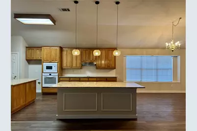 215 Springpark Drive, Arlington, TX 76014 - Photo 5