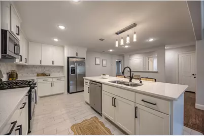 809 Haynes Avenue, Fort Worth, TX 76103 - Photo 9