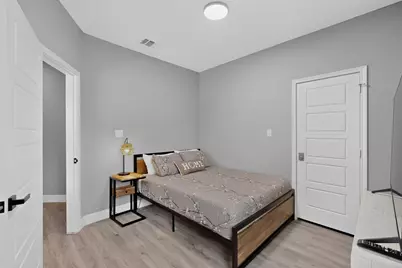 909 Marcellus Court, Arlington, TX 76011 - Photo 13