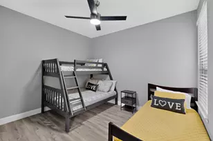 909 Marcellus Ct, Arlington, TX 76011 - Photo 11
