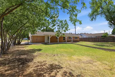 302 W 4th Street, Justin, TX 76247 - Photo 25