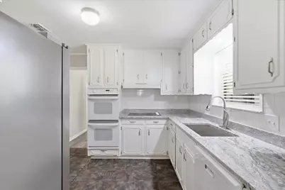 302 W 4th Street, Justin, TX 76247 - Photo 13