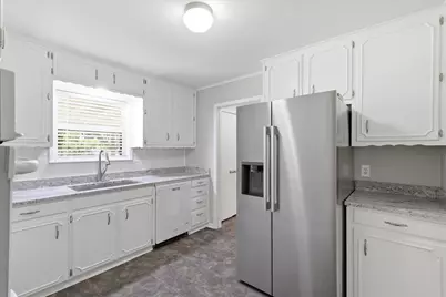 302 W 4th Street, Justin, TX 76247 - Photo 11