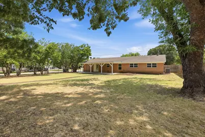 302 W 4th Street, Justin, TX 76247 - Photo 27