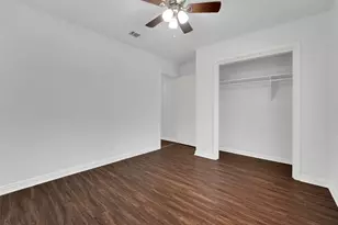 510 Pleasant Valley Rd, Garland, TX 75040 - Photo 13