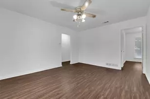 510 Pleasant Valley Rd, Garland, TX 75040 - Photo 7