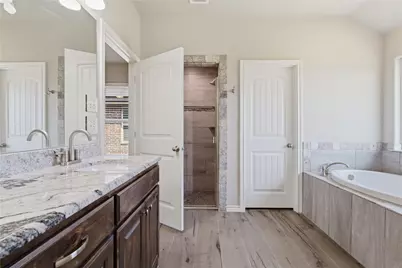 451 Silverton Drive, Granbury, TX 76049 - Photo 11
