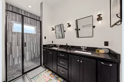 3062 Primrose Lane, Farmers Branch, TX 75234 - Photo 17