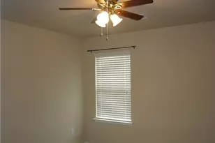 1054 Churchill Dr, Princeton, TX 75407 - Photo 9