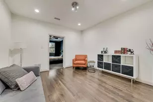 5113 Vandelia St, Dallas, TX 75235 - Photo 9