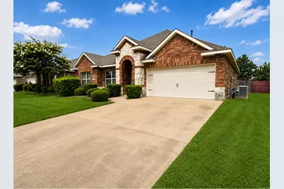 2776 Park Place, Grand Prairie, TX 75052 - Photo 3