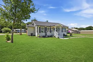 201 Spring Valley Circle, Azle, TX 76020 - Photo 3