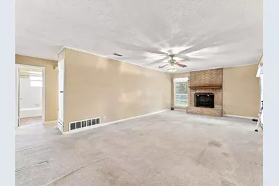 613 Cooper Street, Ennis, TX 75119 - Photo 5