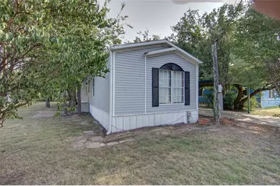 2307 NE 2nd Street, Mineral Wells, TX 76067 - Photo 1