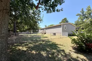 60 Holland St, Pottsboro, TX 75076 - Photo 3