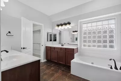 4348 Kestrel Way, Carrollton, TX 75010 - Photo 11